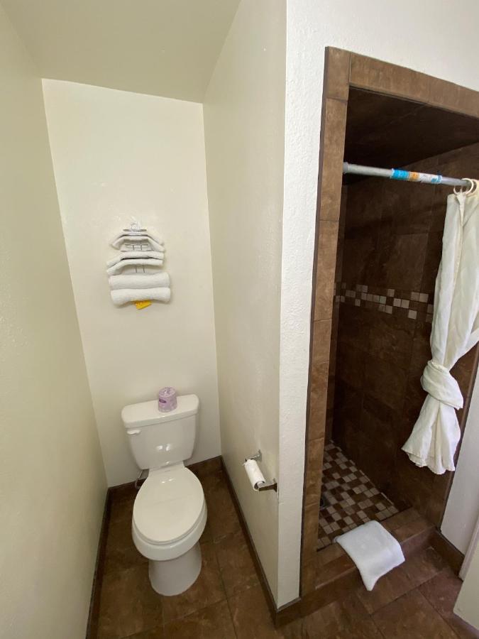 Economy Inn פאסו רובלס מראה חיצוני תמונה